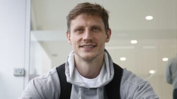 "Обрадойро" хотів зберегти Артема Пустового гарантією працевлаштування після завершення кар'єри 39 - basket.com.ua