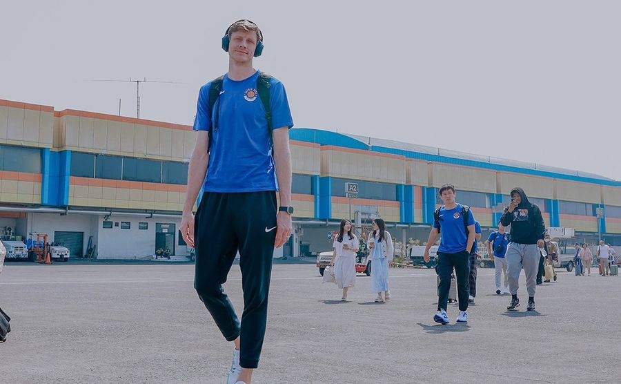 Українці за кордоном: Пустовий 1 - basket.com.ua