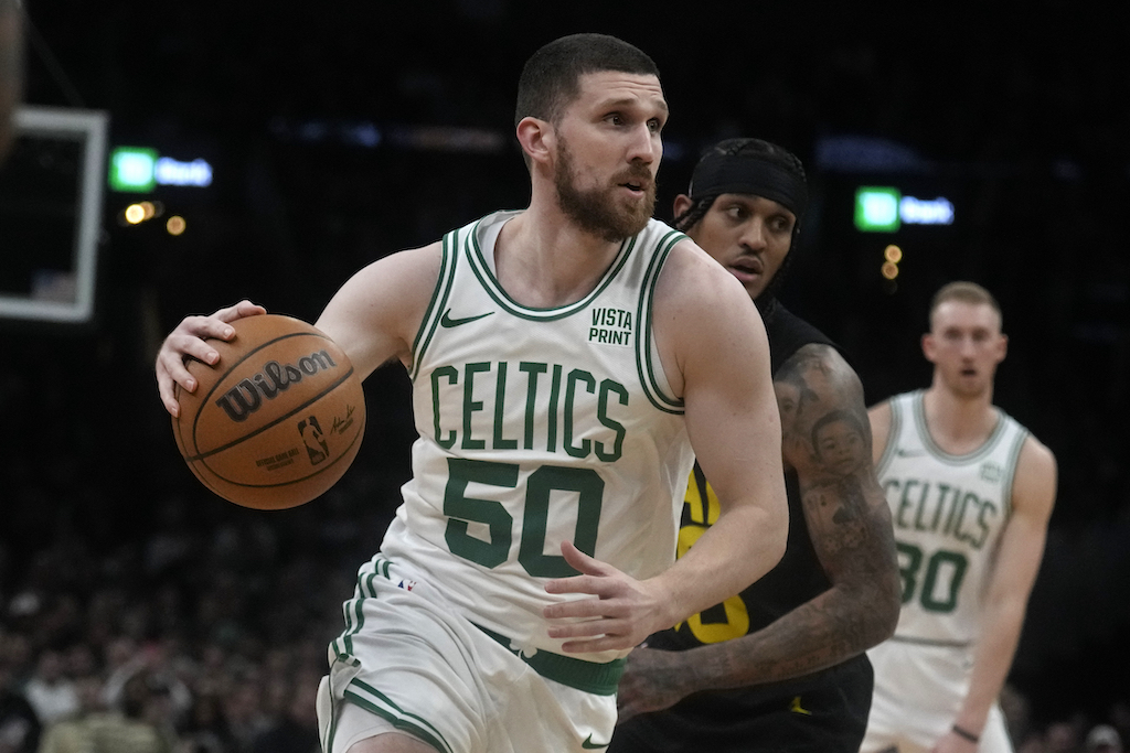 Святослав Михайлюк: "Хотілося підтримати свою країну під час фіналу НБА, адже я пишаюся бути українцем" 1 - basket.com.ua