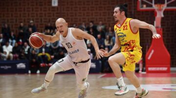 Українці за кордоном: Артамонов, Балабан, Юркевичюс 45