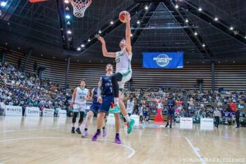 Українці за кордоном: Вонайлович, Чумаков, Ковальов, Антіпов, Бояркін, Тихонов 31