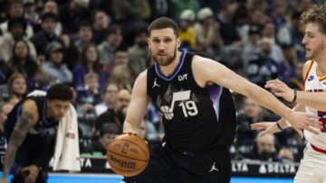 Михайлюк відіграв 19 хвилин проти "Бостона" і відзначився чудовим слем-данком 57