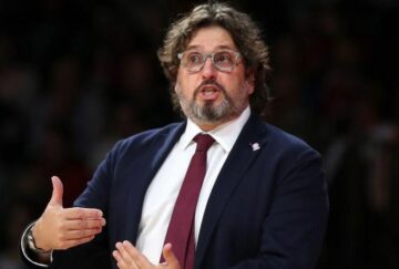 Відомий тренер оцінив перспективи "Олімпіакоса" та "Панатінаїкоса" у новому сезоні Євроліги 33 - basket.com.ua