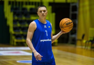 Денис Лукашов: "Мій меседж світу - я прошу світ зупинити війну та не дозволяти вбивати людей" 57