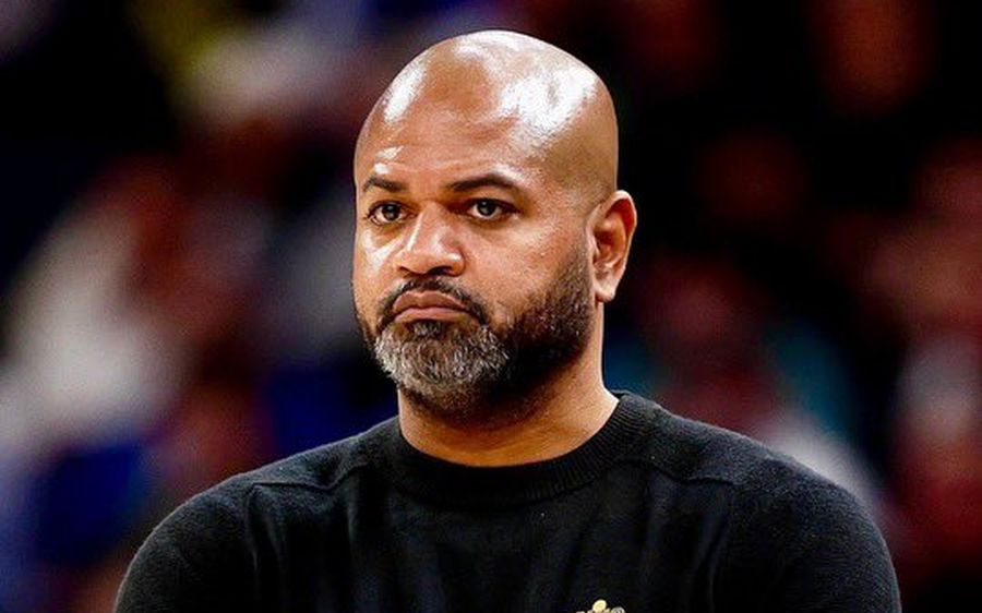 Клуб, який дійшов до другого раунду плей-оф НБА, звільнив головного тренера 1