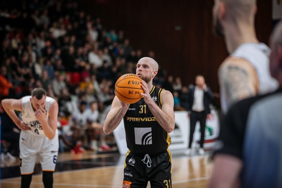 Українці за кордоном: Герун, Бєліков, Тихонов, Бринюк 1