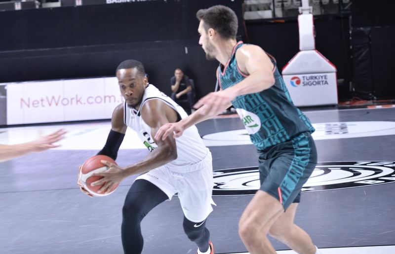 Чемпіонат Туреччини: результати матчів 15 жовтня 2 - basket.com.ua Чемпіонат Туреччини: результати матчів 15 жовтня 1 - basket.com.ua