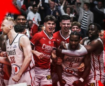 Українці за кордоном: Зайцев, Близнюк 31 - basket.com.ua