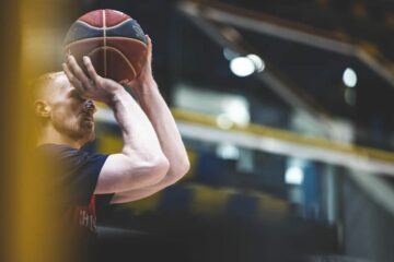 Українці за кордоном: команда Близнюка зазнала поразки через чудову гру Вембаньями 27 - basket.com.ua