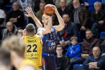 Українці за кордоном: Близнюк, Зотов, Балабан 65