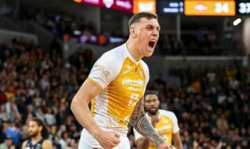 Українці за кордоном: Бобров, Артамонов, Фролов, Анікієнко, Пашкевич 29