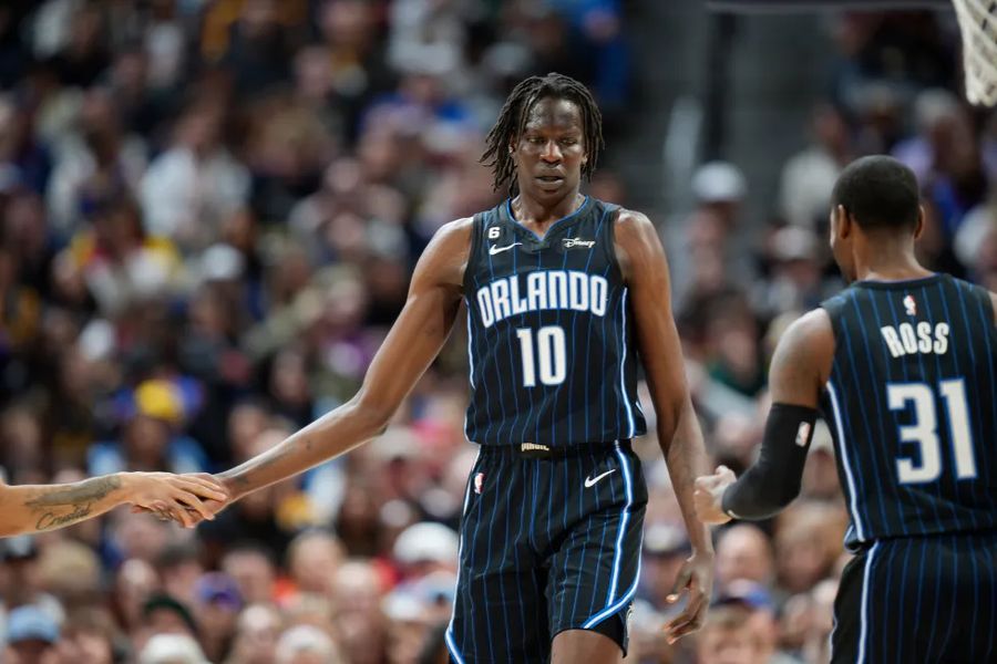 "Сан-Антоніо" хоче виміняти центрового, у якого зріст Вембаньями 1 - basket.com.ua