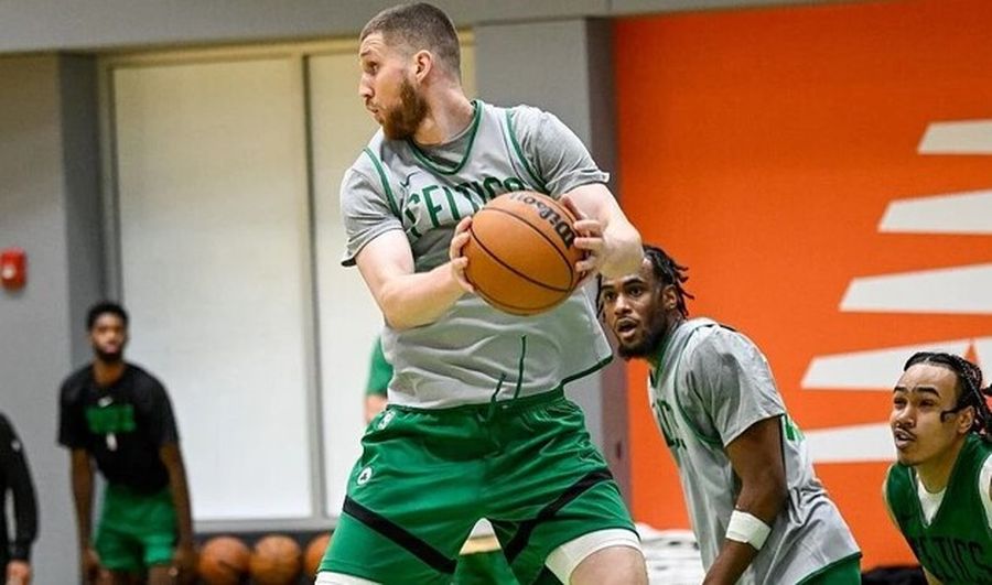 Дуель Михайлюка та Леня. "Бостон" був близький до сенсаційної поразки 2 - basket.com.ua Дуель Михайлюка та Леня. "Бостон" був близький до сенсаційної поразки 1 - basket.com.ua