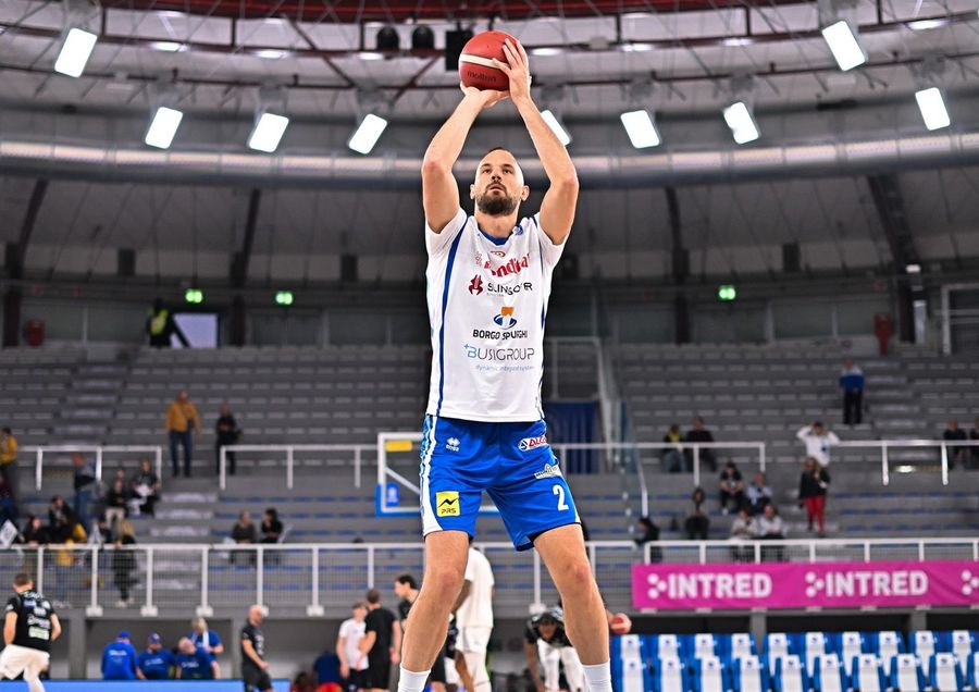 Чемпіонат Італії, 5-й тур: результати матчів 28 жовтня 2 - basket.com.ua Чемпіонат Італії, 5-й тур: результати матчів 28 жовтня 1 - basket.com.ua