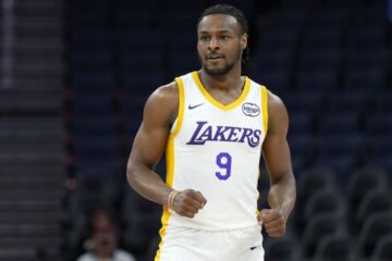 Бронні Джеймс показав рекордну результативність в Літній лізі, незважаючи на жахливу точність 37 - basket.com.ua