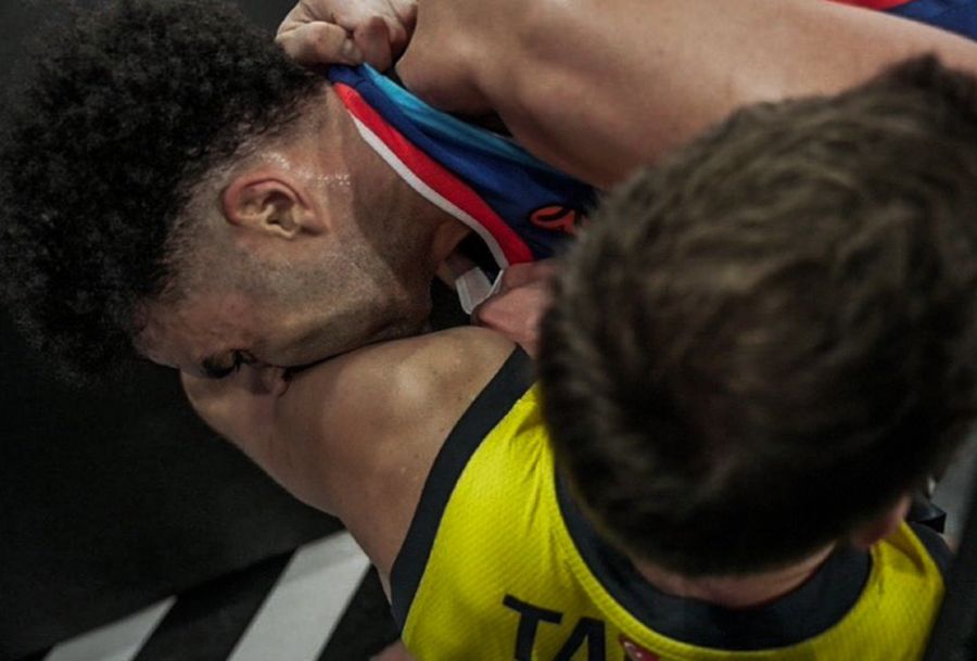 Лідер "Анадолу Ефеса": "Я не збирався кусати гравця "Фенербахче" 1