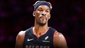 Спізнився на літак: "Маямі" знову відсторонив Батлера 53