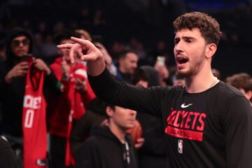 Альперен Шенгюн підкорив рекорд Ніколи Йокича і Оскара Робертсона в плей-оф НБА 41