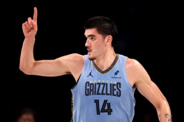 223-сантиметровий новачок НБА не зможе грати на старті наступного сезону 43