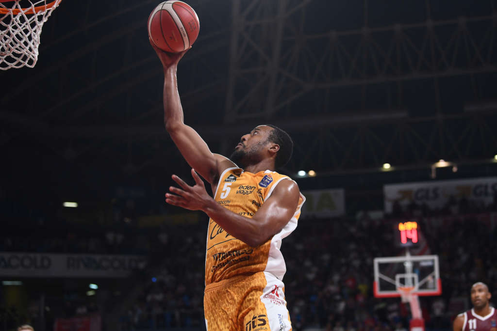 Чемпіонат Італії: результати матчів 8 жовтня 2 - basket.com.ua Чемпіонат Італії: результати матчів 8 жовтня 1 - basket.com.ua