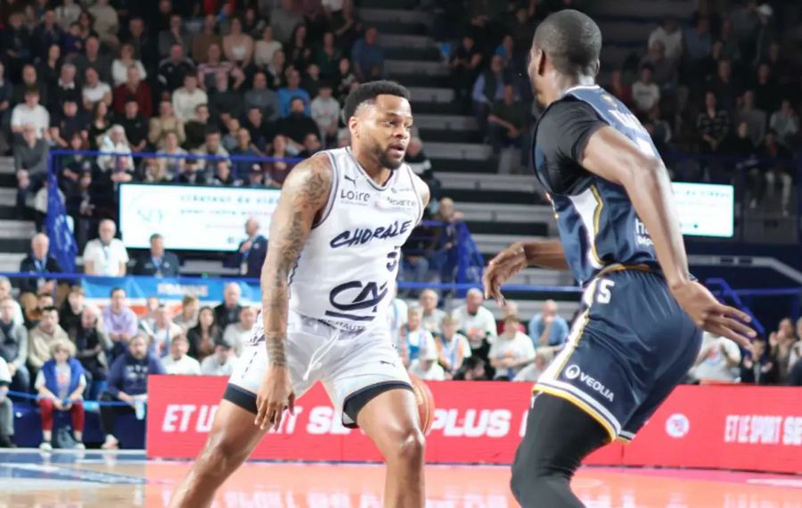 Колишній лідер "Дніпра" віддав 23 результативні передачі у матчі чемпіонату Франції 1 - basket.com.ua