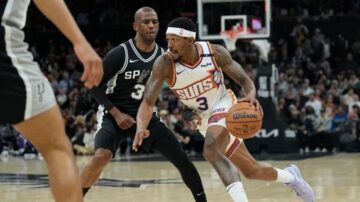 Бредлі Біл вирішив змінити ігровий номер у "Кліпперс" через прихід зіркового ветерана 41