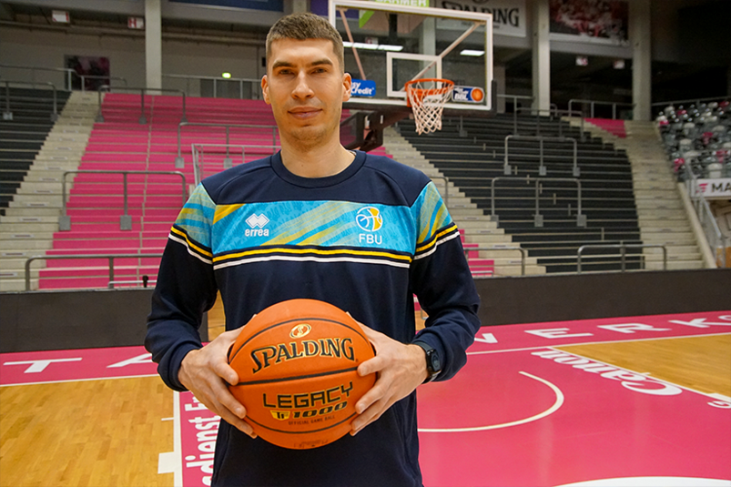 "Будемо їх на руках носити": Липовий – про захисників України, дітей-біженців і розпад "Прометея" 4 - basket.com.ua "Будемо їх на руках носити": Липовий – про захисників України, дітей-біженців і розпад "Прометея" 3 - basket.com.ua