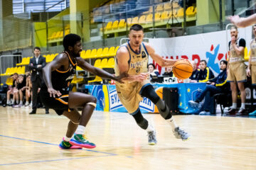 "Будівельник" став недосяжним для конкурентів в таблиці Суперліги 81 - basket.com.ua