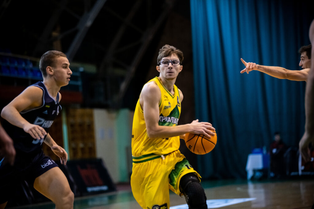 Суперліга. "Прикарпаття-Говерла" — "Дніпро" 52:77 1