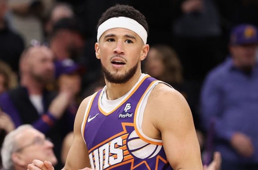 Девін Букер - 12-й гравець, який набрав 29 очок в одній чверті 1