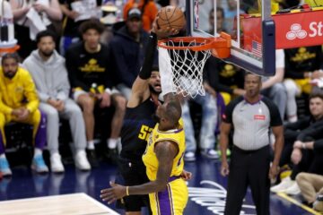 "Денвер" вирвав перемогу над "Лейкерс" кидком під сирену, зробивши рекордний камбек в своїй історії 51 - basket.com.ua