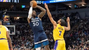 "Міннесота" зробила найбільше триочкових промахів в історії, але вибила "Лейкерс" з плей-оф НБА 55