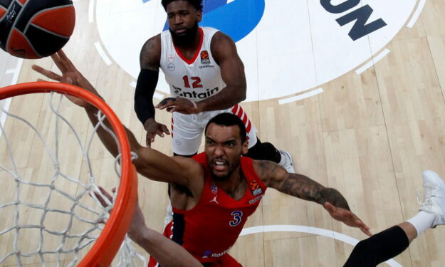 "Олімпіакос" оголосив про підписання Джоеля Боломбоя 2 - basket.com.ua "Олімпіакос" оголосив про підписання Джоеля Боломбоя 1 - basket.com.ua