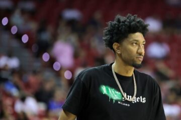 Чемпіон Кубку НБА в складі "Лейкерс" запобіг пограбуванню будинку, зробивши кілька пострілів 11