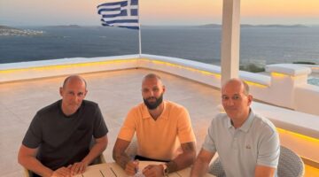 Один із найзірковіших гравців Євроліги продовжив контракт з "Олімпіакосом" 53