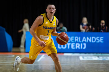 Денис Лукашов: "У нас багато талановитої молоді за океаном, питання — хто зможе приїхати до збірної влітку" 25