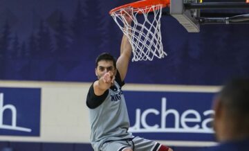 Аутсайдер Євроліги запропонував контракт Факундо Кампаццо 49 - basket.com.ua