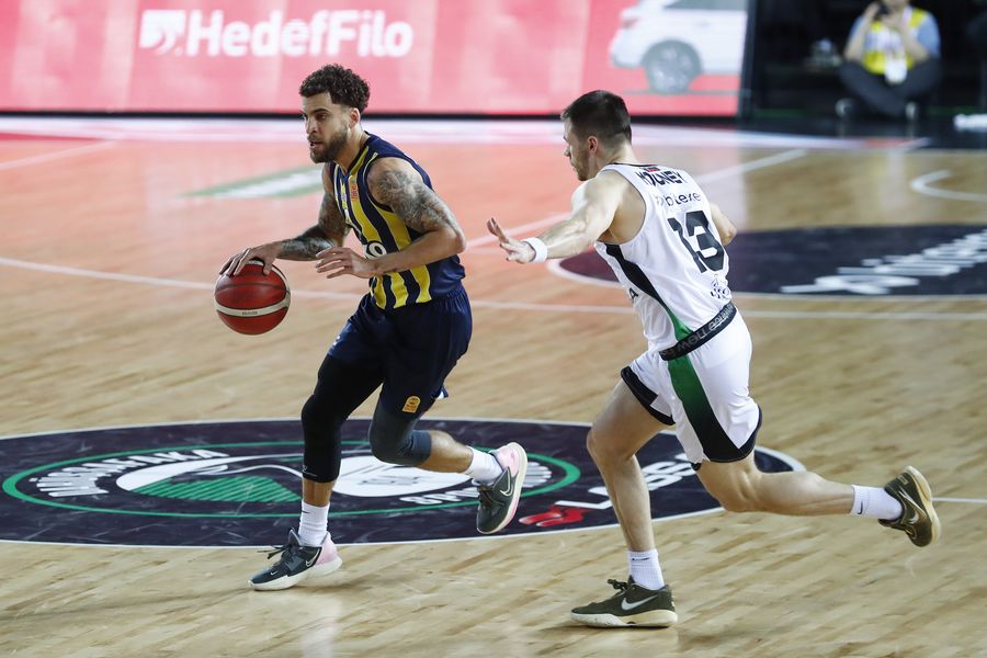 Чемпіонат Туреччини, 29-й тур: результат матчів 13 травня 2 - basket.com.ua Чемпіонат Туреччини, 29-й тур: результат матчів 13 травня 1 - basket.com.ua