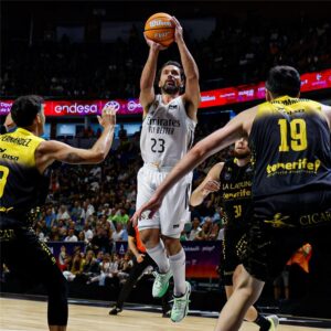 Суперкубок Іспанії: "Реал" відігрався з "-10" після першої половини, "Унікаха" та "Валенсія" на двох набрали 180 очок 25