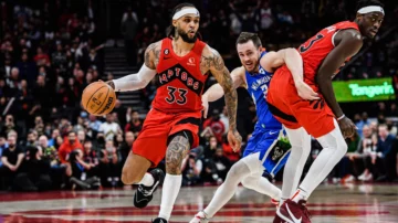 “Торонто” відіграв 21 очко за 3 хвилини матчу з “Мілуокі” та перевів гру в овертайм: відео камбеку 27 - basket.com.ua