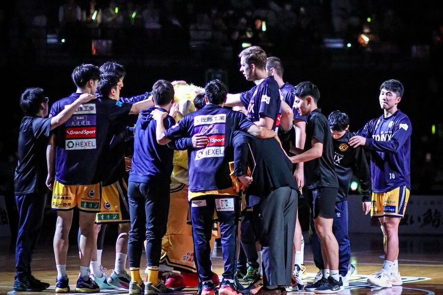 Українці за кордоном: Герун, Антіпов, Бояркін, Ковальов, Семерич, Ліщина, Балабан, Ягупова 1