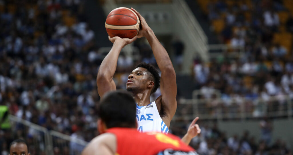 Янніс Адетокунбо набрав 31+10 за 21 хвилину в матчі проти Іспанії 1 - basket.com.ua