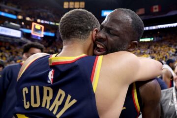 Дреймонд Грін вдарив суперника по голові. Його довелося заспокоювати і примусово забирати з паркету 29