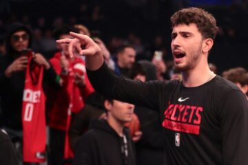 Альперен Шенгюн оновив два історичних рекорди для центрових НБА 51