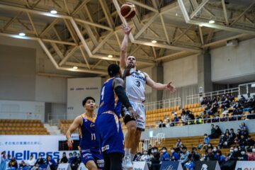 Українці за кордоном: Бояркін, Антіпов, Грицак, Бринюк, Зайцев. Уро-Ніле, Яцковець, Путра 51