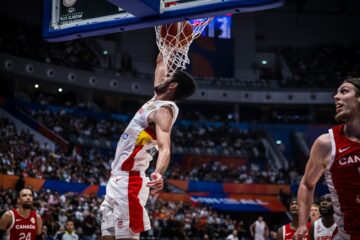 Данк Альдами, алейуп Шрьодера та Тайса — в топ-10 моментів дня на ЧС-2023 91 - basket.com.ua