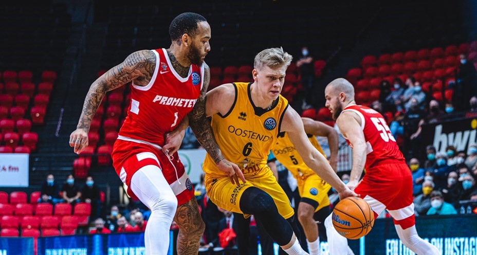 "Остенде" - "Прометей": хайлайты матча Лиги чемпионов 2 - basket.com.ua "Остенде" - "Прометей": хайлайты матча Лиги чемпионов 1 - basket.com.ua