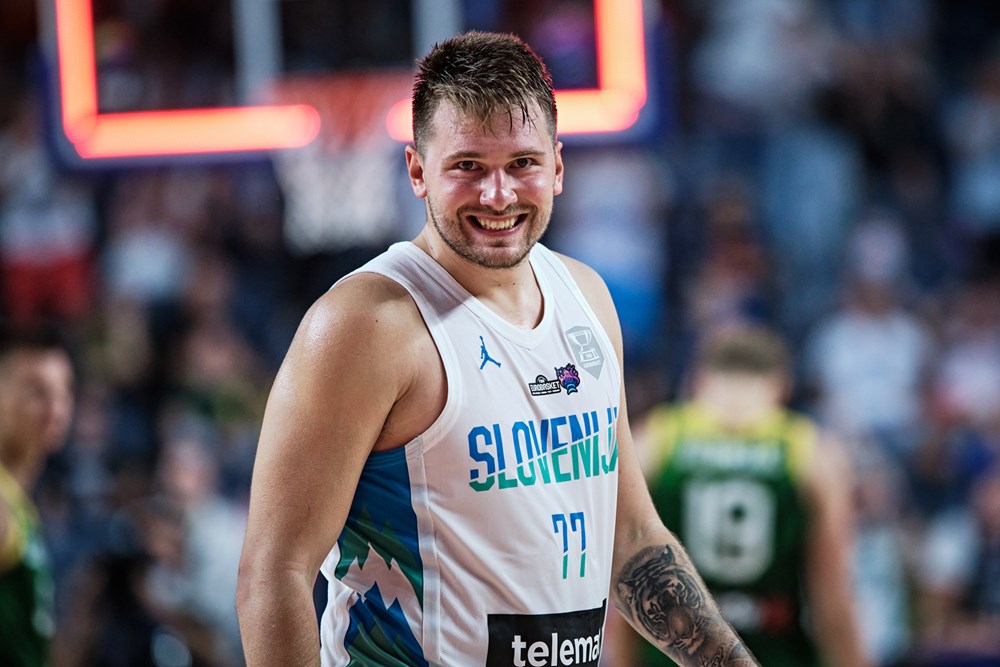 Хайлайти Луки Дончича в переможному матчі проти Литви 2 - basket.com.ua Хайлайти Луки Дончича в переможному матчі проти Литви 1 - basket.com.ua