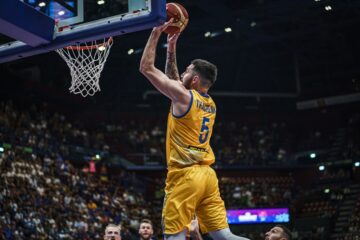 Відео аллей-упа Михайлюка через половину майданчика на Ткаченко 57 - basket.com.ua