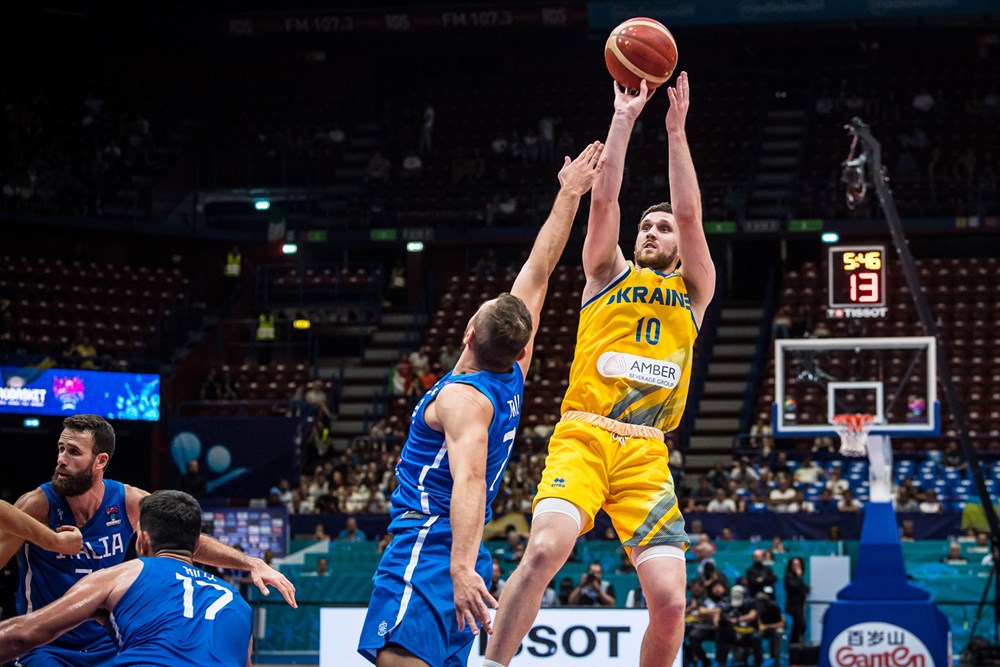 Відео хайлайтів гри Святослава Михайлюка в матчі проти Італії 1 - basket.com.ua